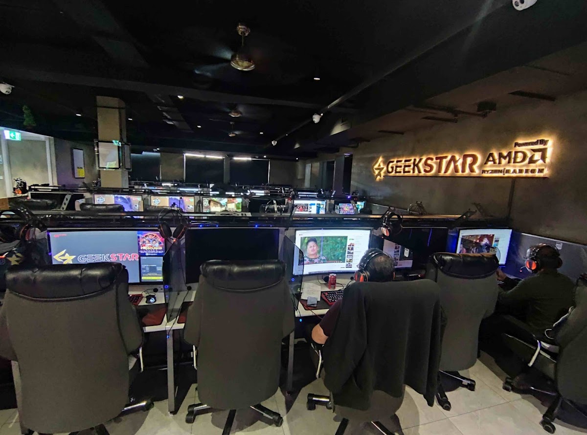 Geekstar Internet Cafe Photo 7